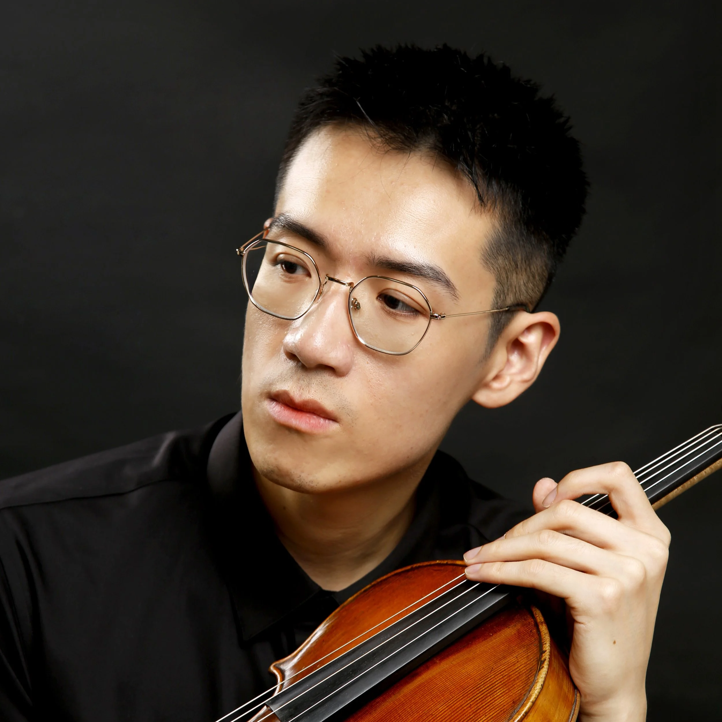 Zhanbo Zheng, Violist — AYA artist portrait
