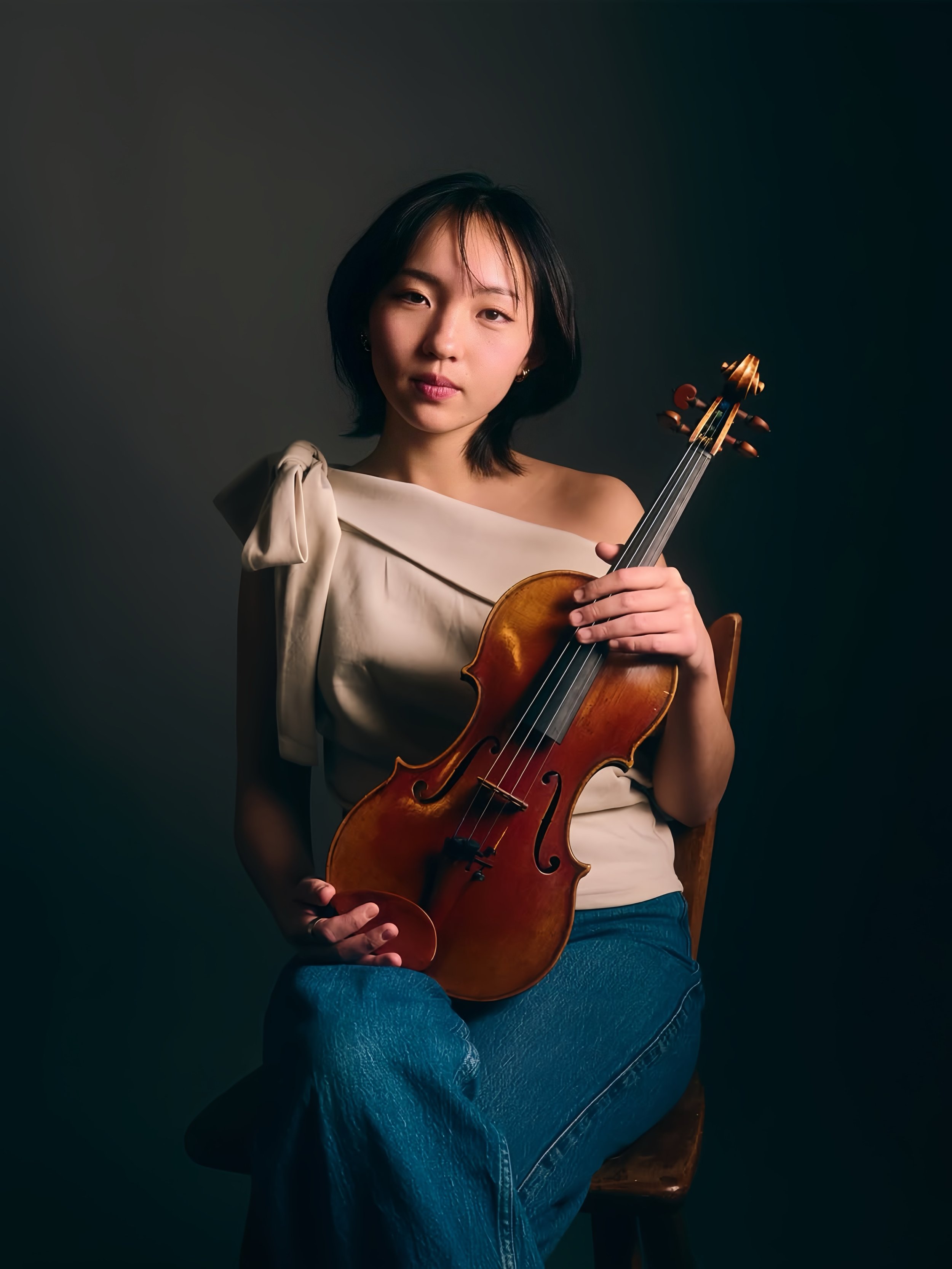 Erin Emi Nishi, violinist / violist; AYA artist member