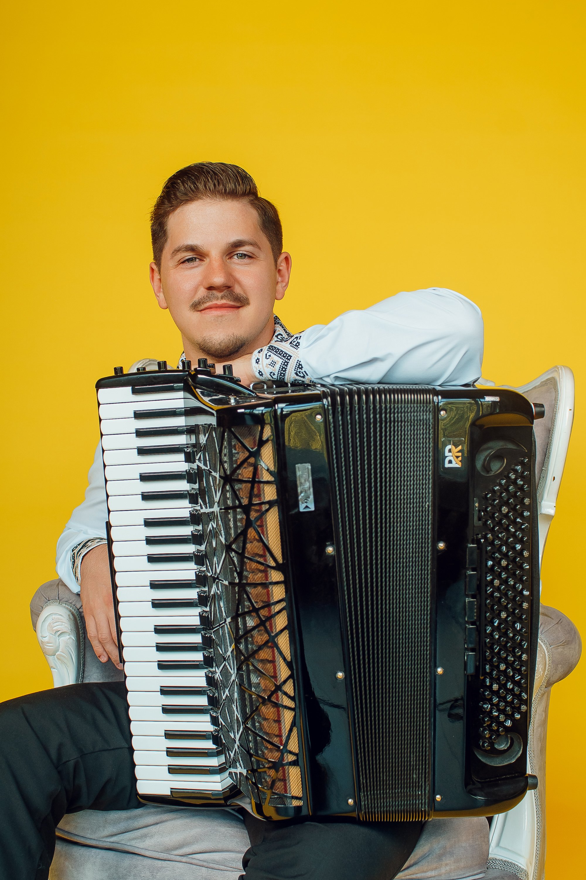 Radu Ratoi, accordionist; AYA artist member